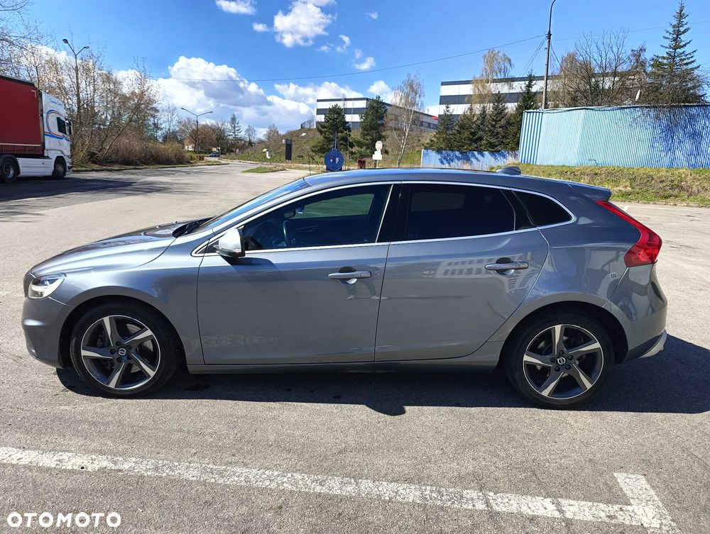 Volvo V40 D2 Geartronic RDesign - 13