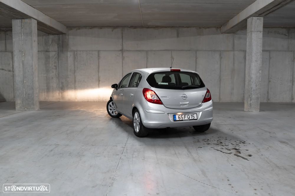 Opel Corsa 1.2 inTouch - 19