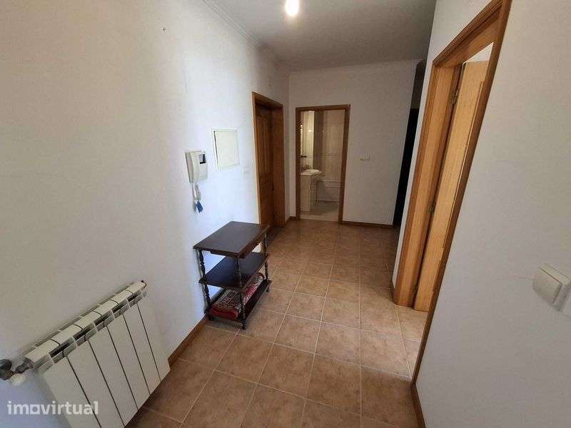 Oportunidade única, apartamento T2 Macieira de Cambra - Grande imagem: 2/11