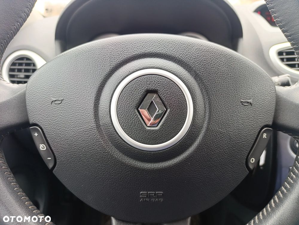 Renault Clio 1.2 16V Tech Run - 18
