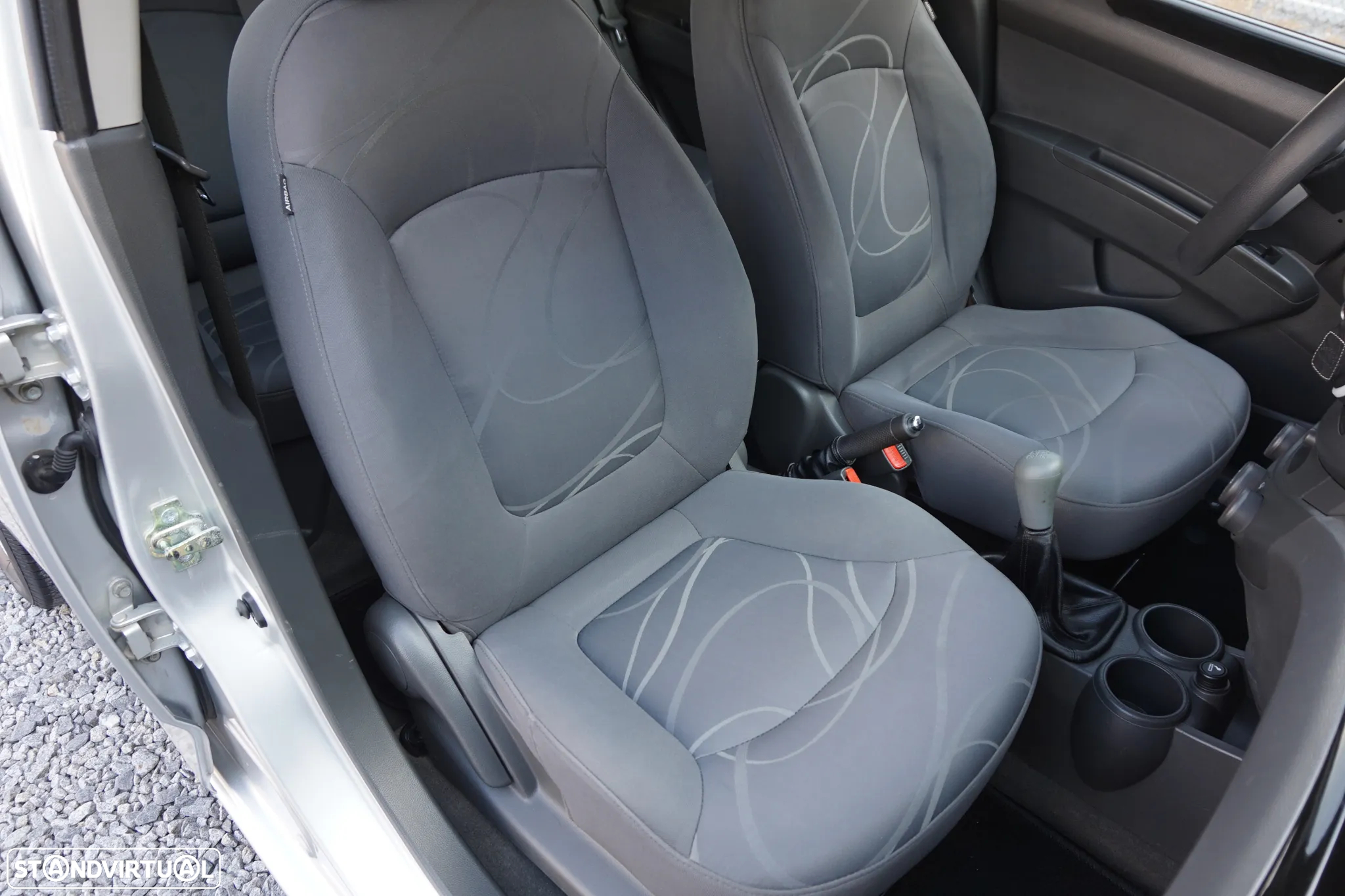 Chevrolet Spark 1.0 LS - 26