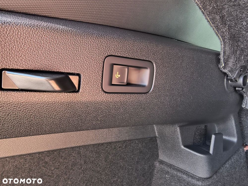 Volkswagen T-Roc 1.5 eTSI Style DSG - 35