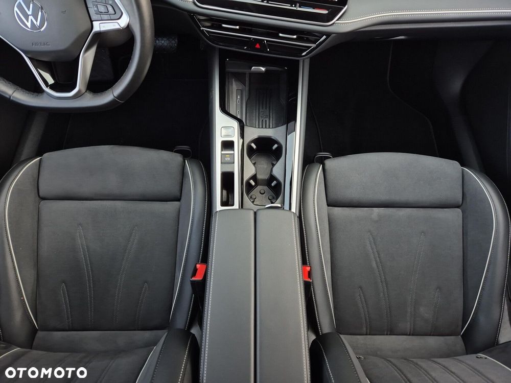 Volkswagen Passat Variant 2.0 TDI EVO Elegance DSG - 20