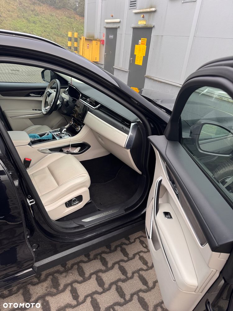 Jaguar F-Pace 2.0 D165 mHEV AWD - 9