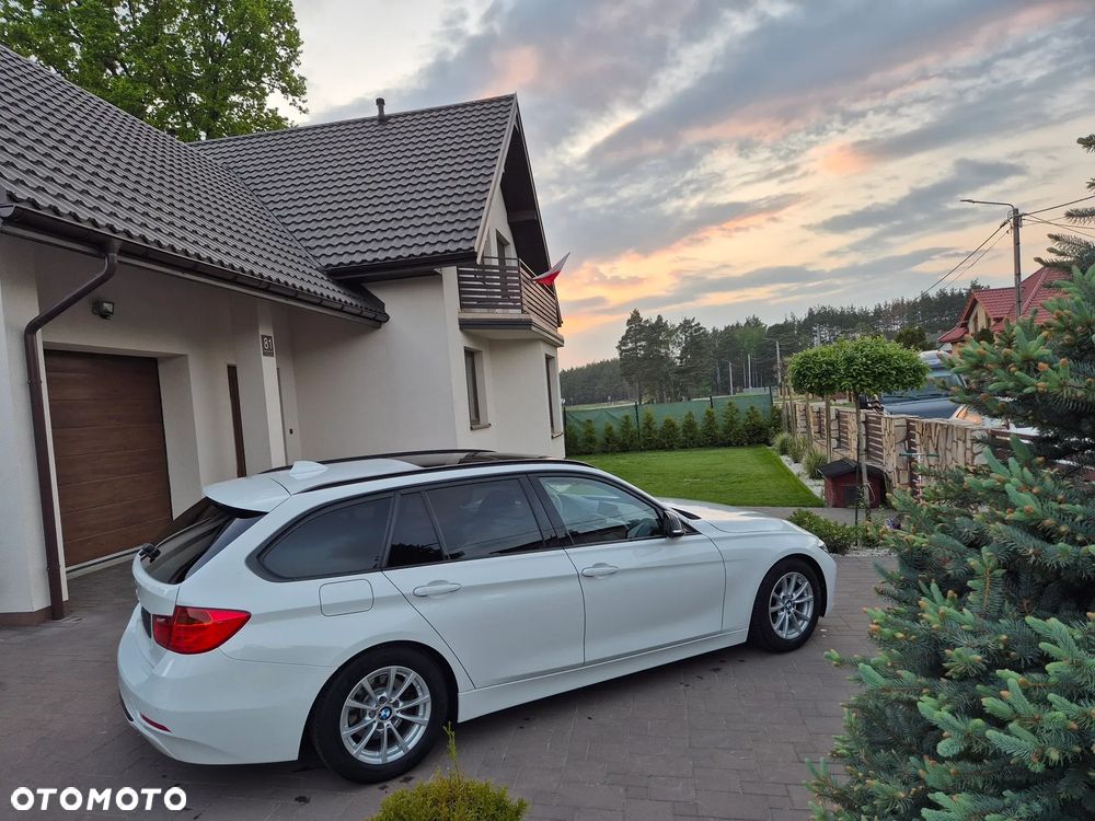 BMW Seria 3 320d Sport Line - 5