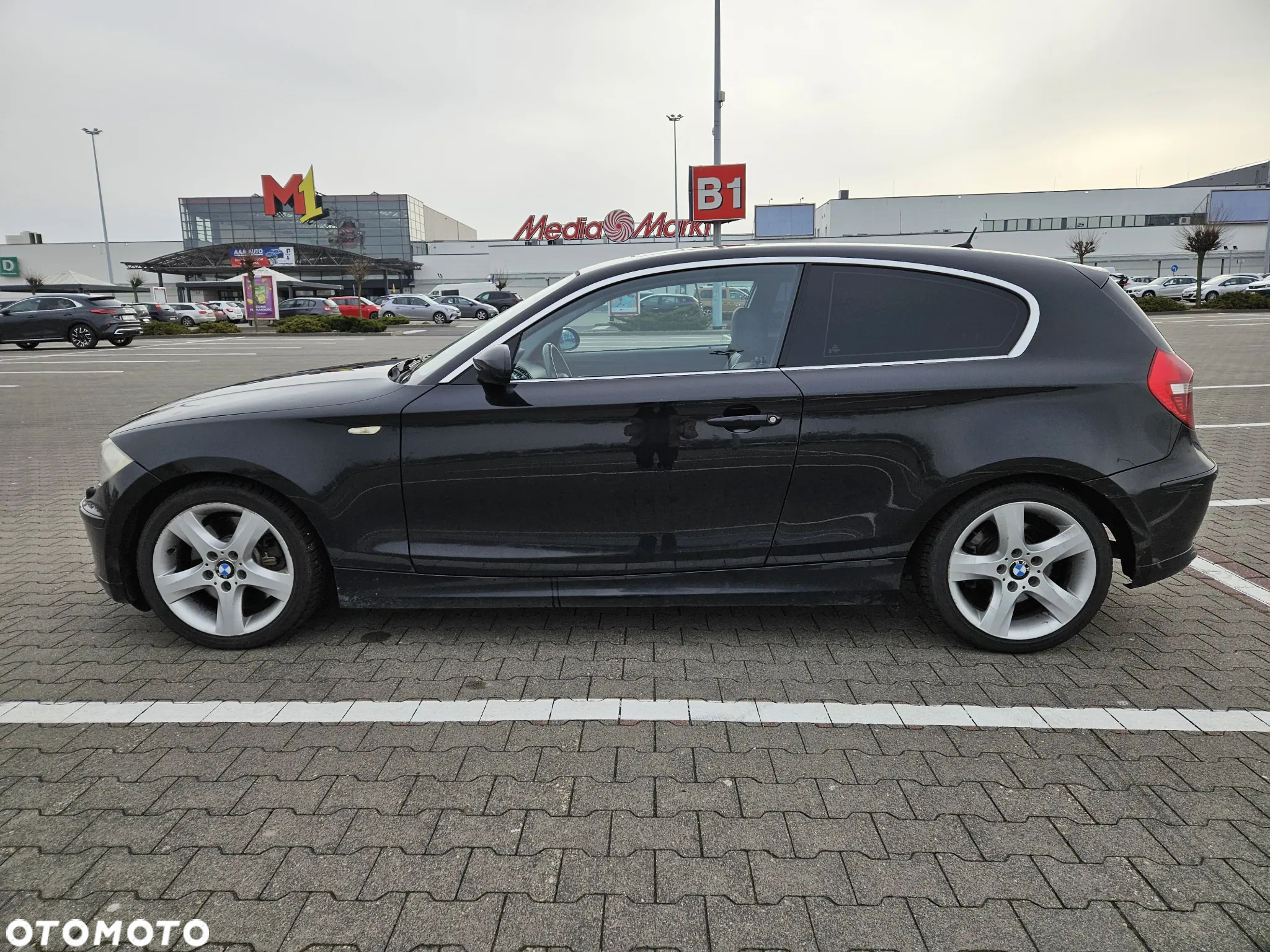 BMW Seria 1 123d - 8