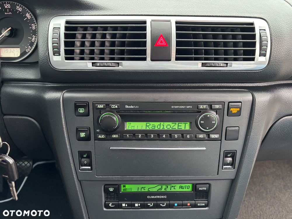 Skoda Superb 2.0 Comfort - 26