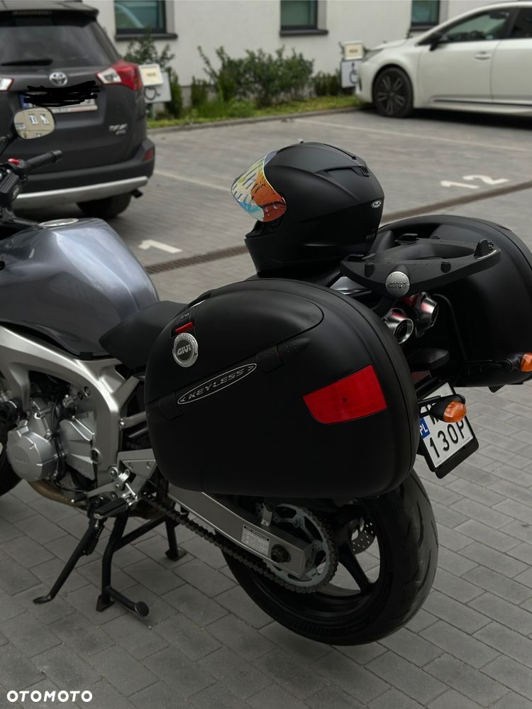 Yamaha FZ6 - 4