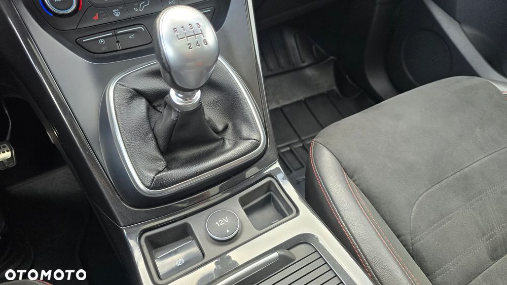 Ford Kuga 1.5 EcoBoost FWD ST-Line ASS - 36