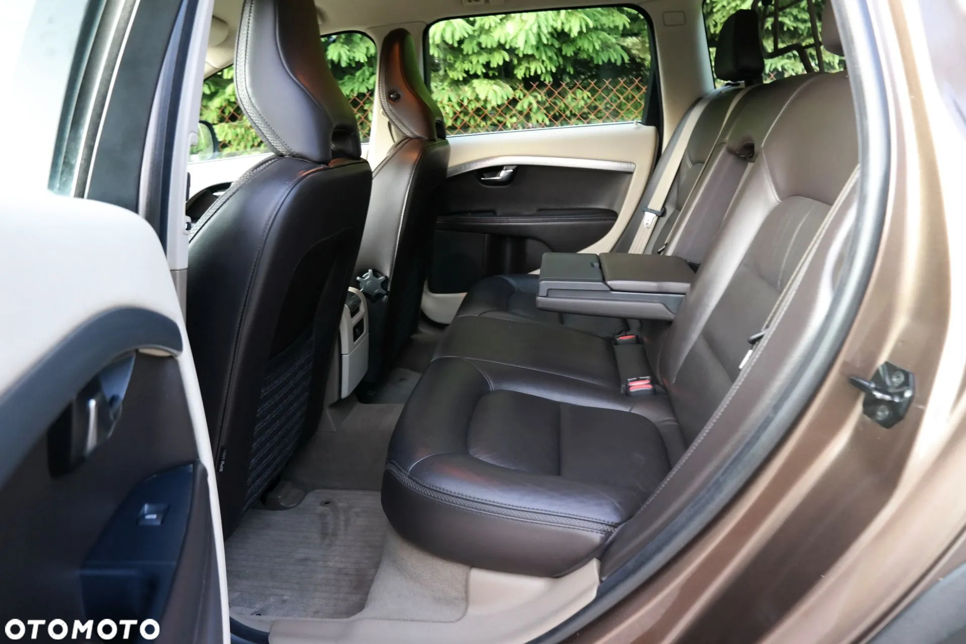 Volvo XC 70 D5 AWD Dynamic Summum - 13
