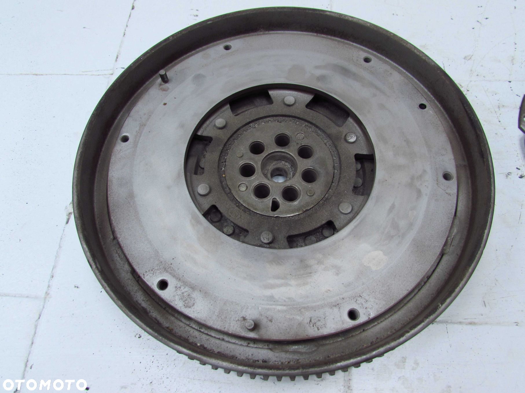IVECO DAILY IV 06-14 2.3 KOLO DWUMASOWE SPRZEGLO DOCISK - 2