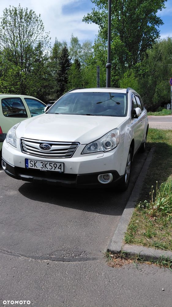 Subaru Legacy 2.5i Comfort Navi - 8