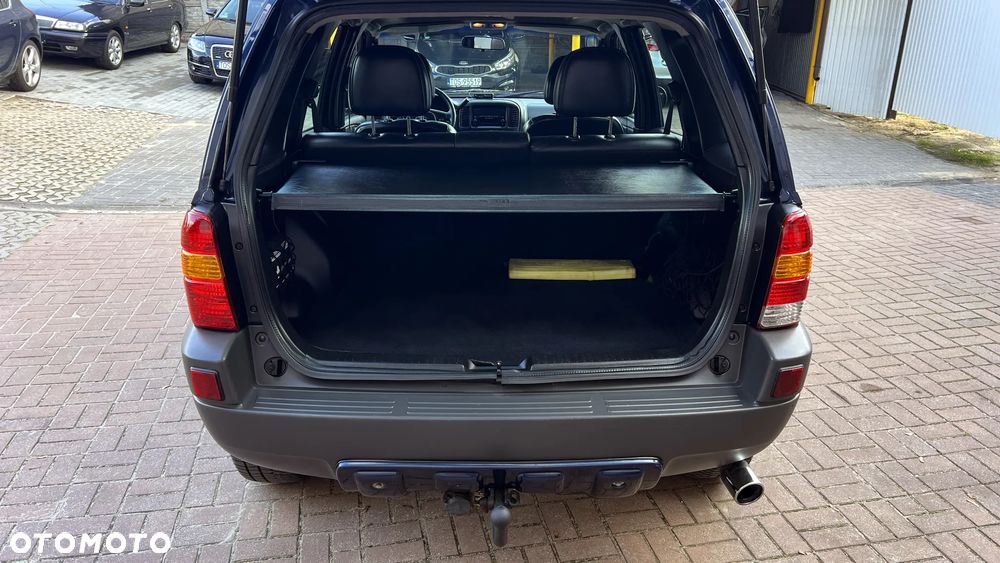 Ford Maverick 3.0 V6 Limited - 27