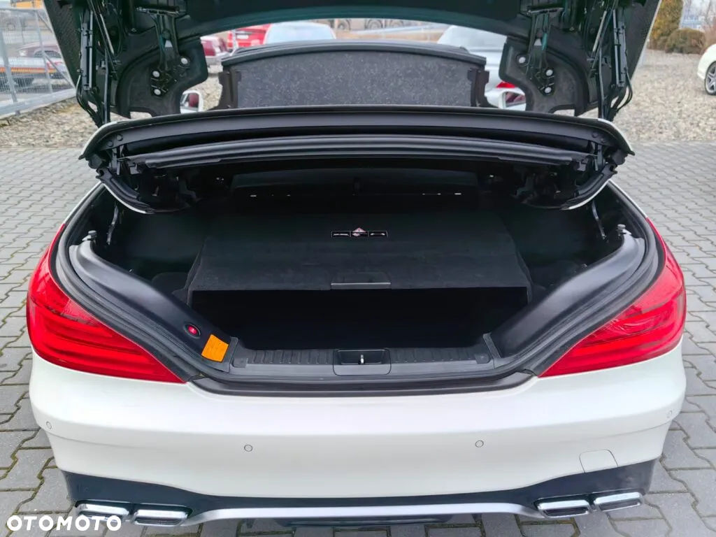 Mercedes-Benz SL 63 AMG - 14