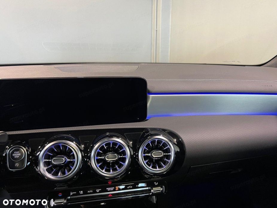 Mercedes-Benz CLA 200 mHEV AMG Line 7G-DCT - 11