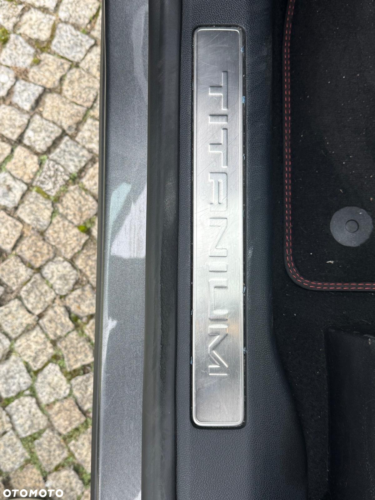 Ford Kuga 2.0 EcoBlue Hybrid TITANIUM - 7