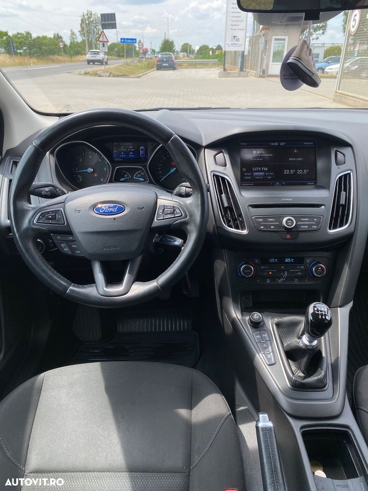 Ford Focus - 9