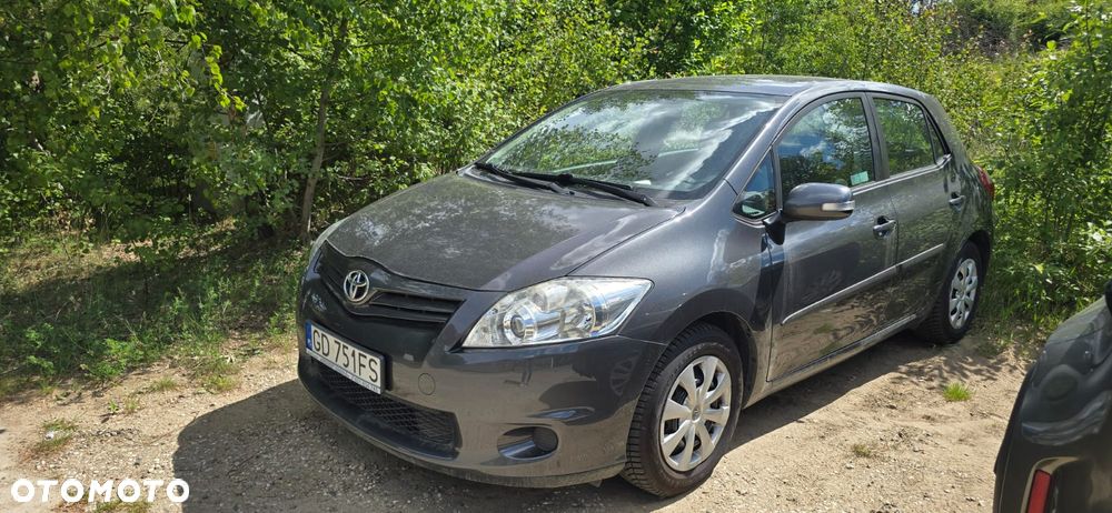 Toyota Auris - 1
