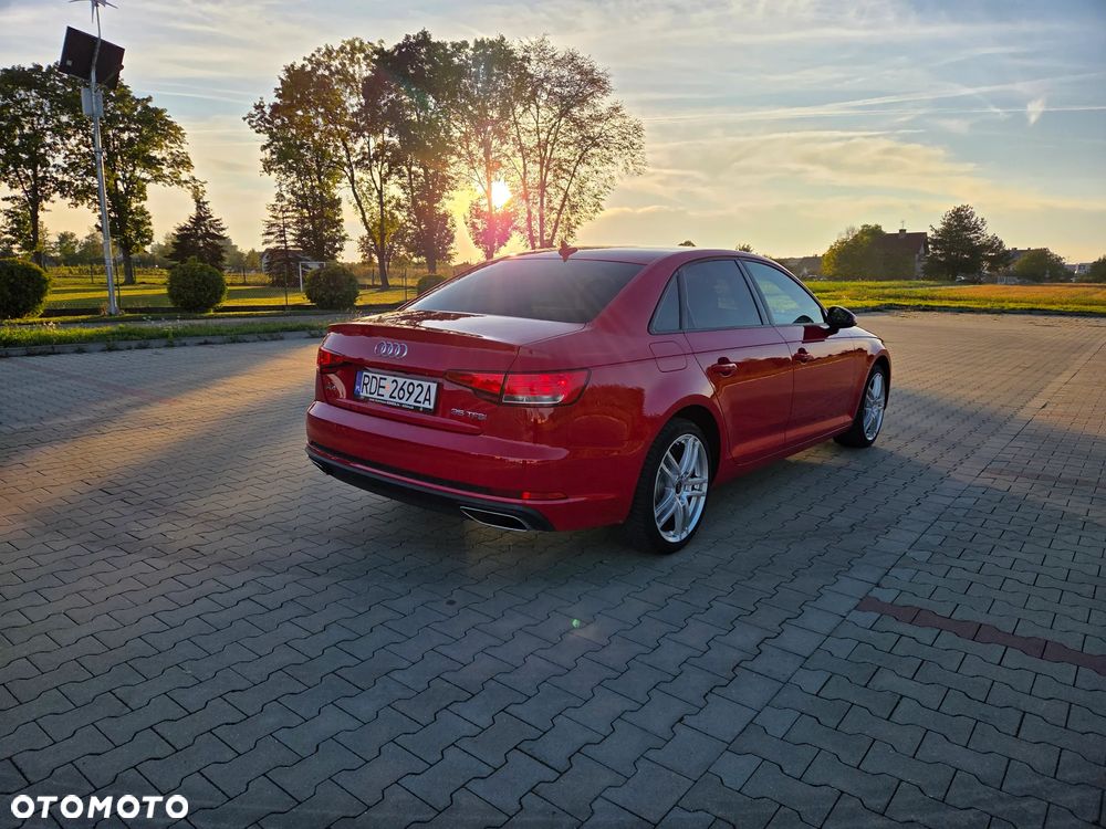 Audi A4 Limousine - 8