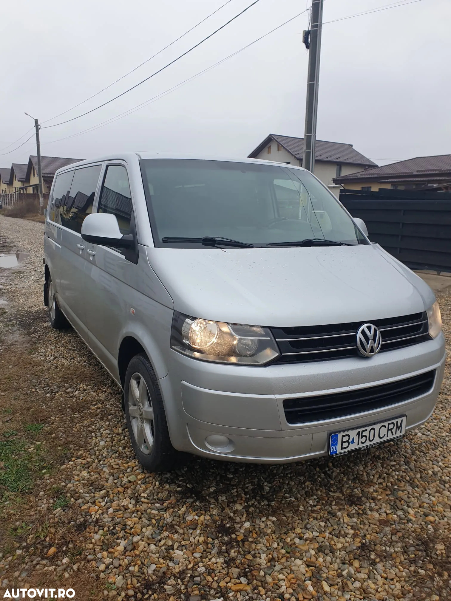 Volkswagen Caravelle - 14