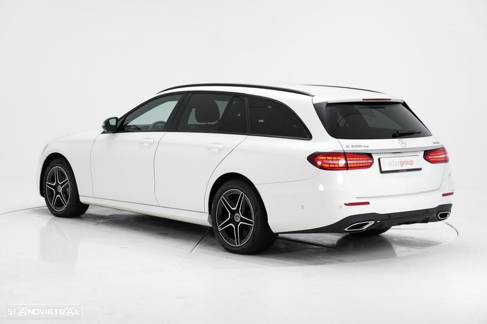 Mercedes-Benz E 300 de 4Matic 9G-TRONIC AMG Line - 4