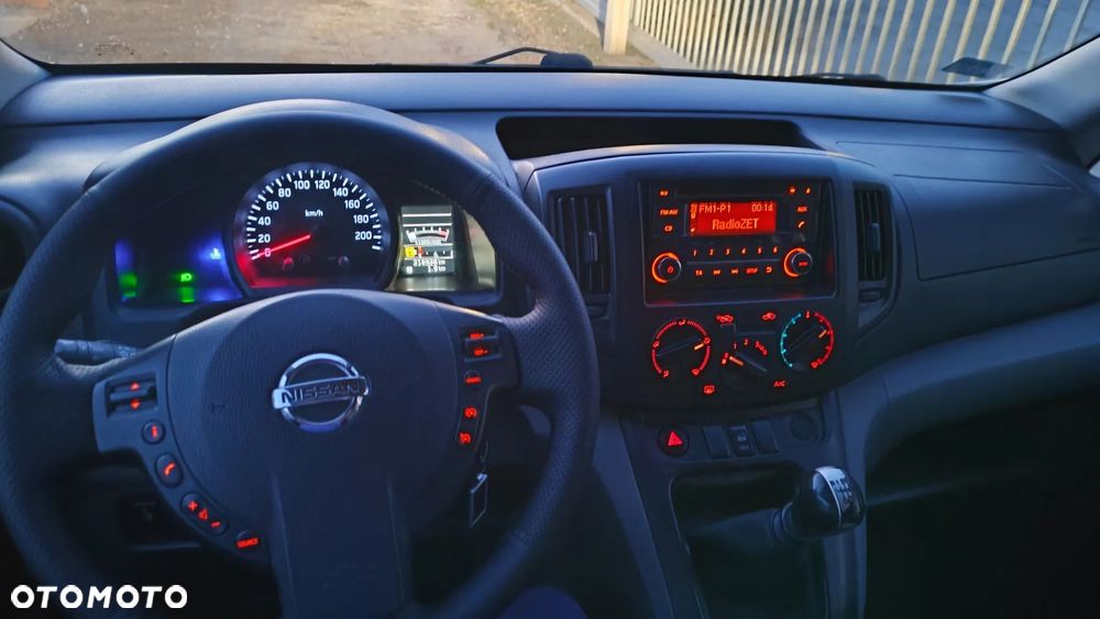 Nissan NV 200 - 19
