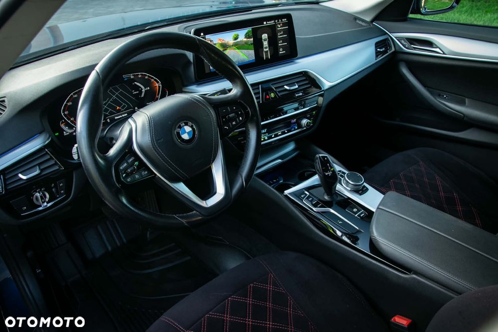 BMW Seria 5 520d MHEV - 2
