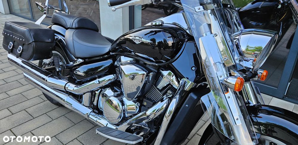 Suzuki Intruder - 22