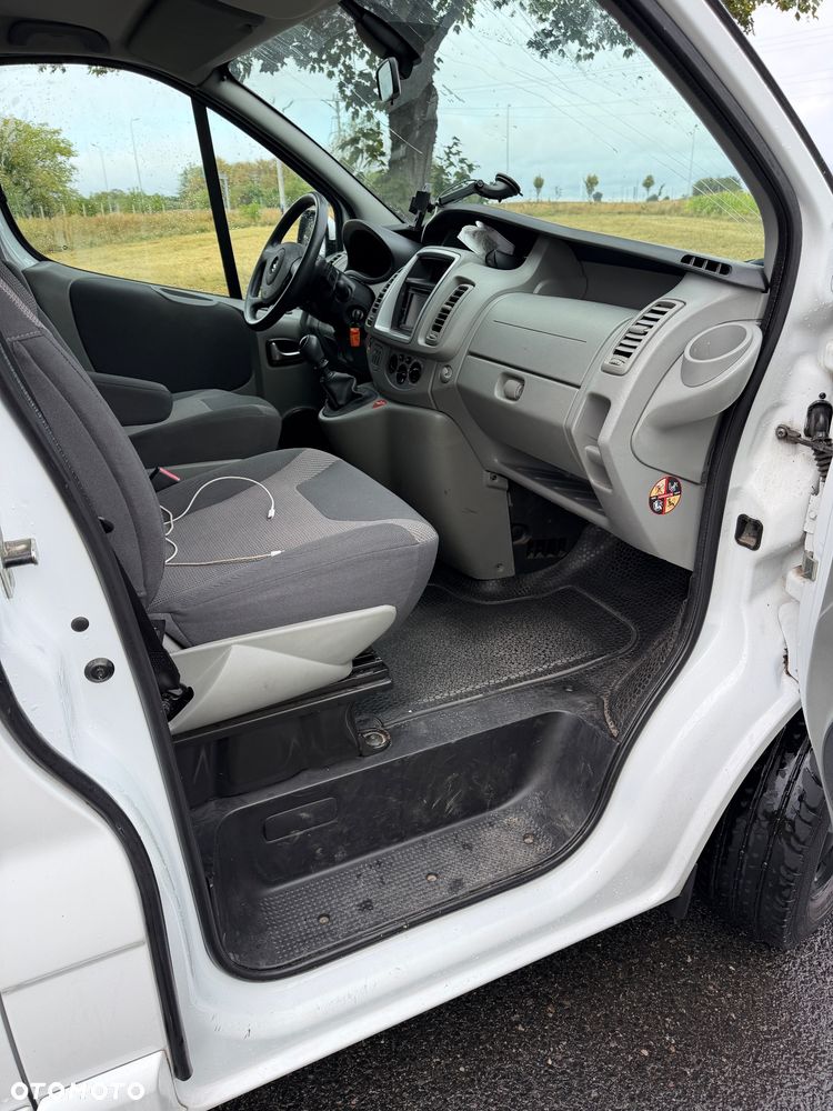 Opel Vivaro - 18