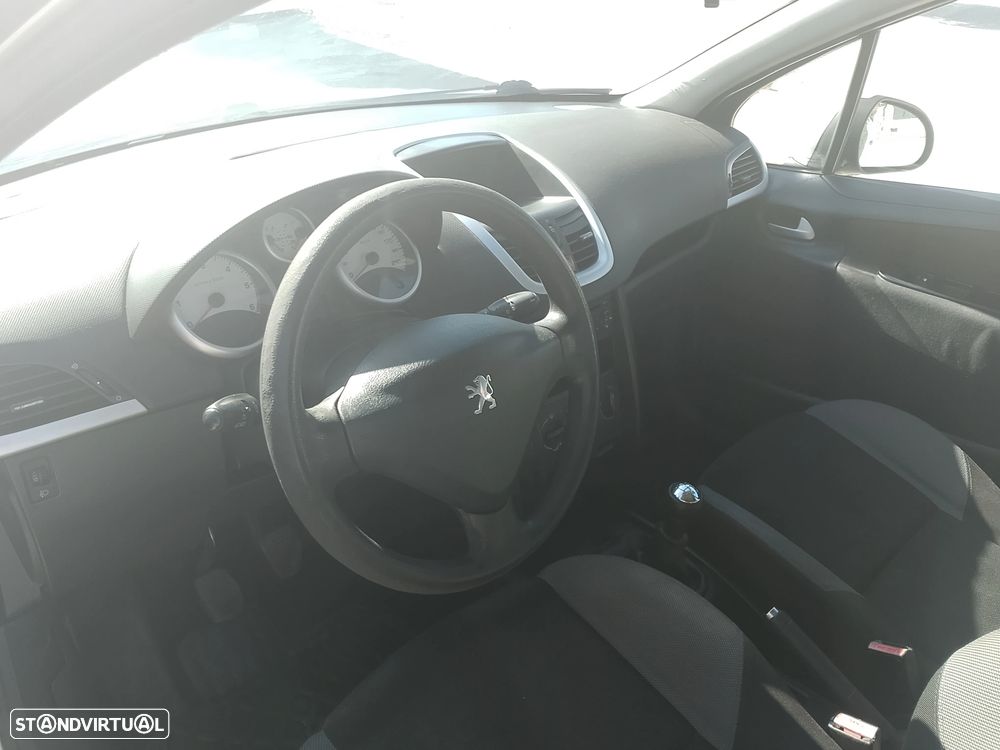 Peugeot 207 1.4 HDi Trendy - 8