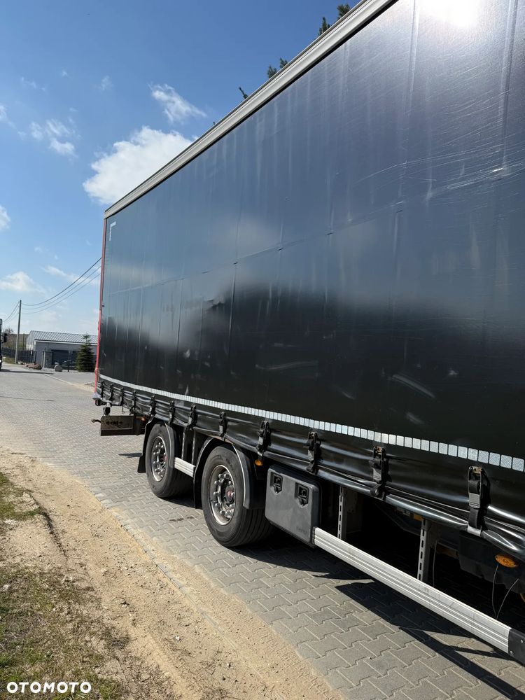 Mercedes-Benz Actros - 10