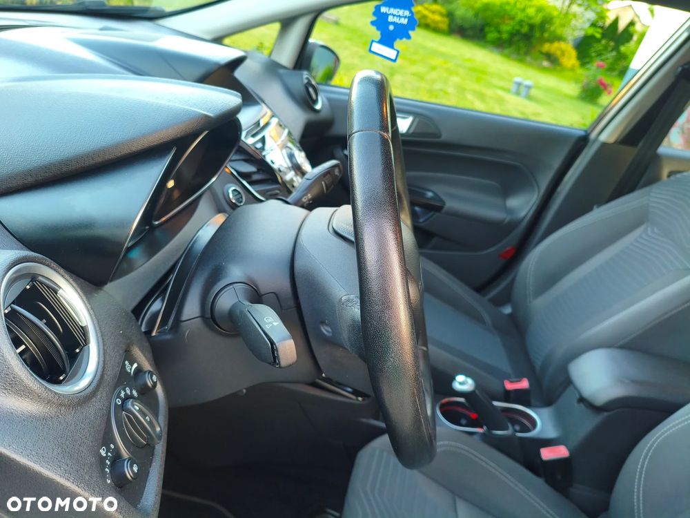 Ford Fiesta 1.6 TDCi DPF Titanium - 9