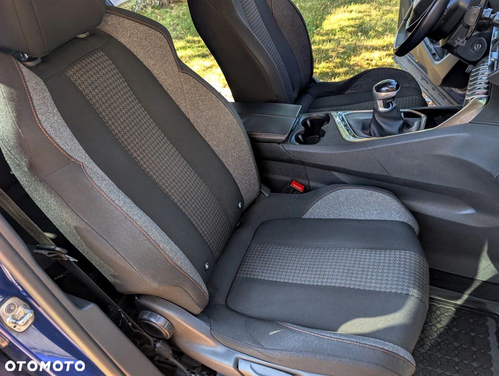 Peugeot 3008 HDi FAP 115 Active - 17