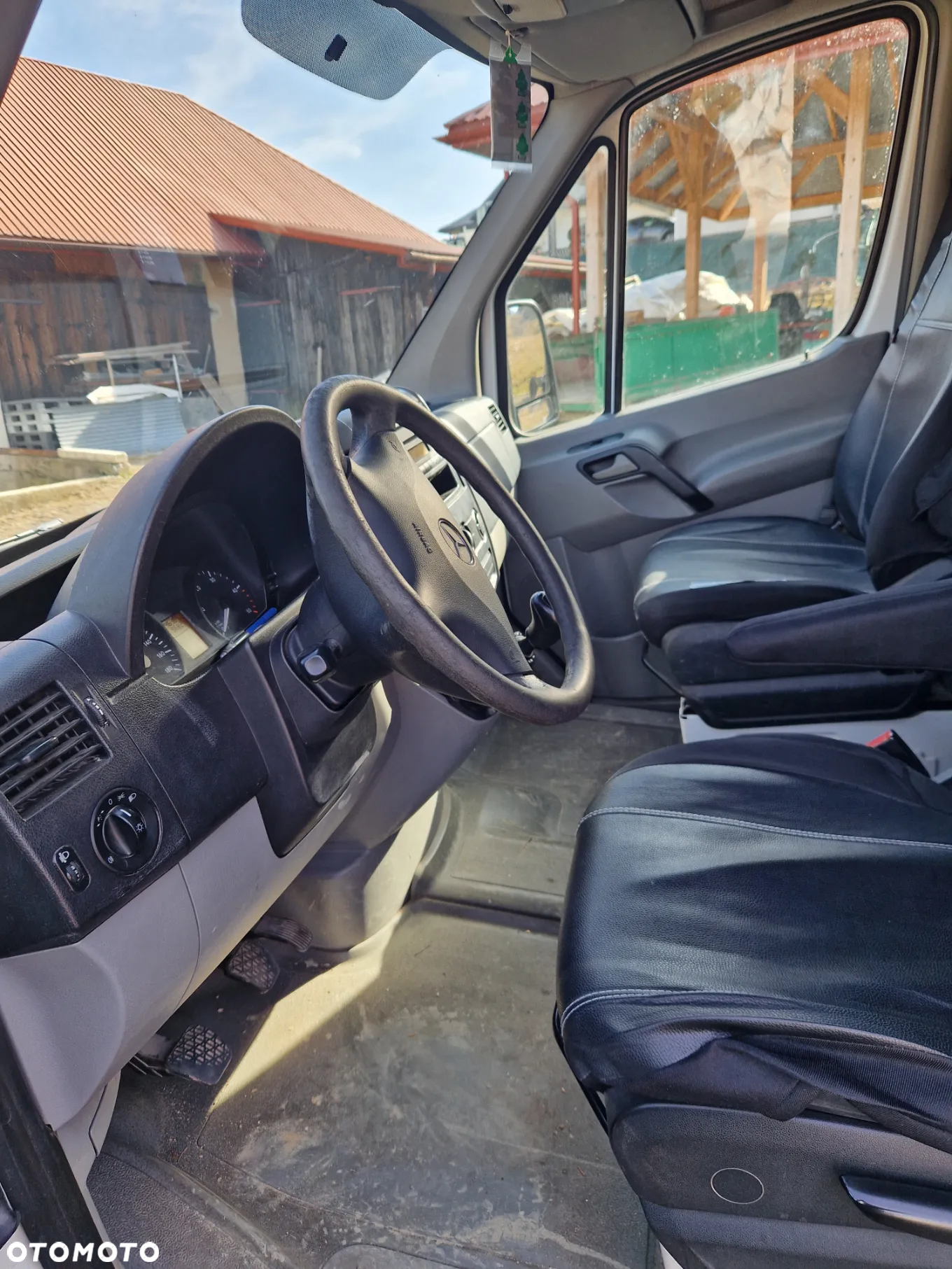 Mercedes-Benz Sprinter - 17