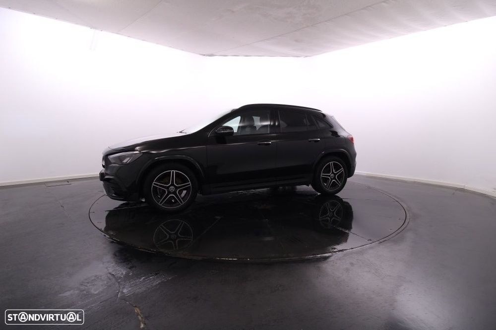 Mercedes-Benz GLA 180 d AMG Line - 3