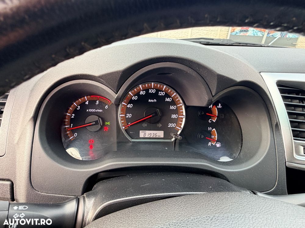 Toyota Hilux 4x4 Cabina Dubla Style - 9