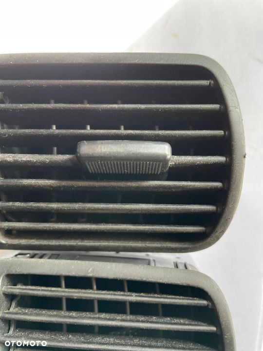 KRATKI NAWIEWU LEWA I PRAWA SEAT AUDI A3 8L0820901 - 4
