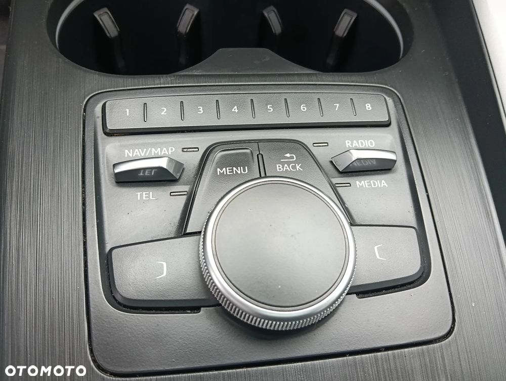 Audi A4 Limousine 2.0 TFSI quattro S tronic design - 26