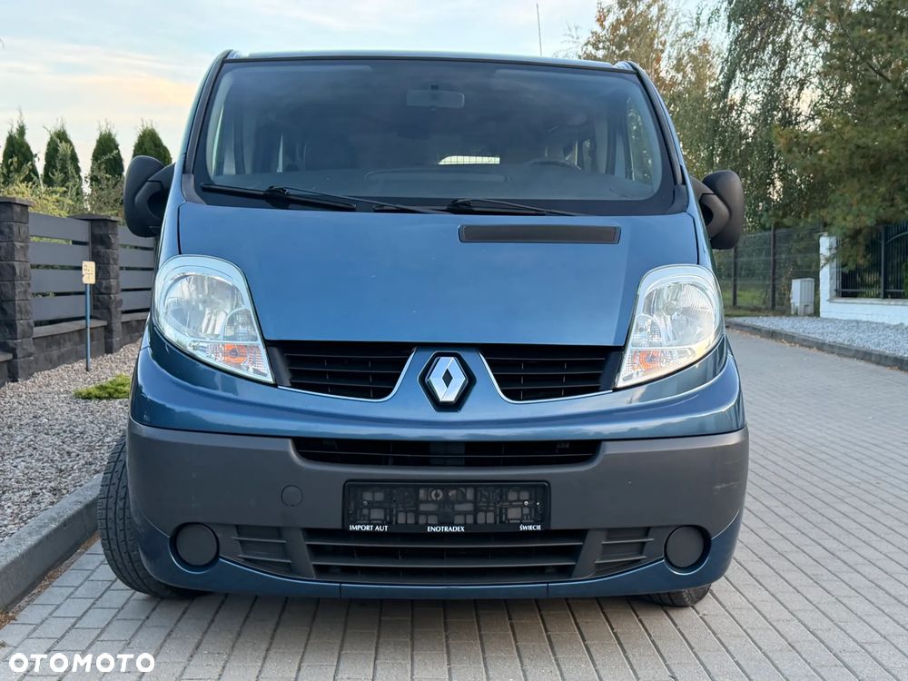 Renault TRAFIC 6 OSÓB - 21