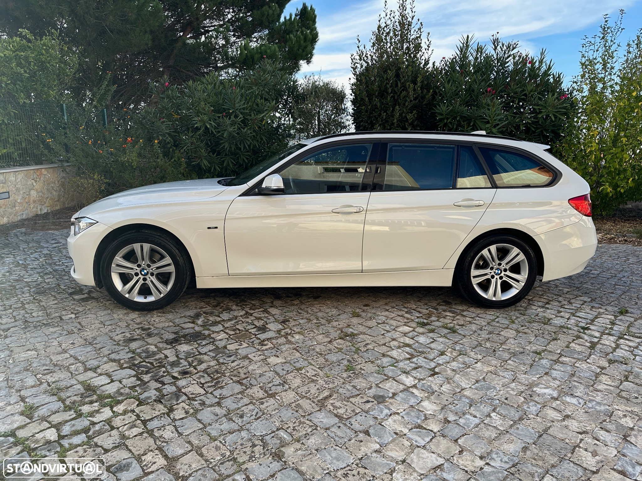 BMW 318 d Touring Auto Line Sport - 3