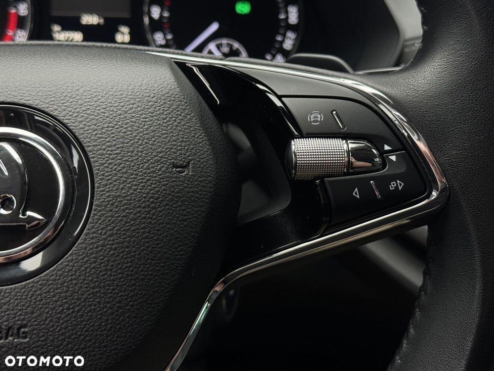 Skoda Octavia 2.0 TDI Ambition DSG - 24