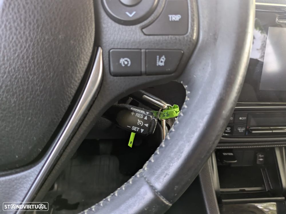 Toyota Auris 1.4 D-4D Comfort+Pack Techno - 10