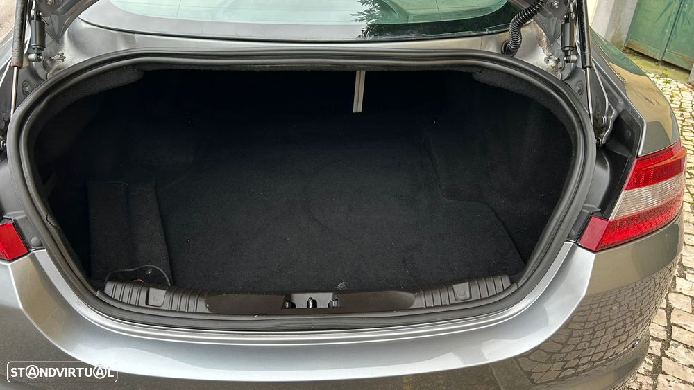 Jaguar XF 2.7 D V6 Premium Luxury - 38