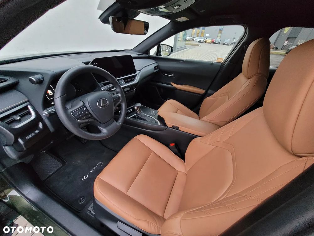 Lexus UX - 3