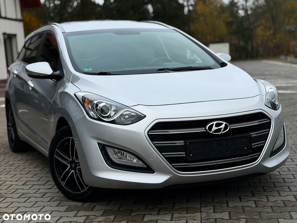 Hyundai i30 Kombi 1.6 GDi DCT Passion - 10