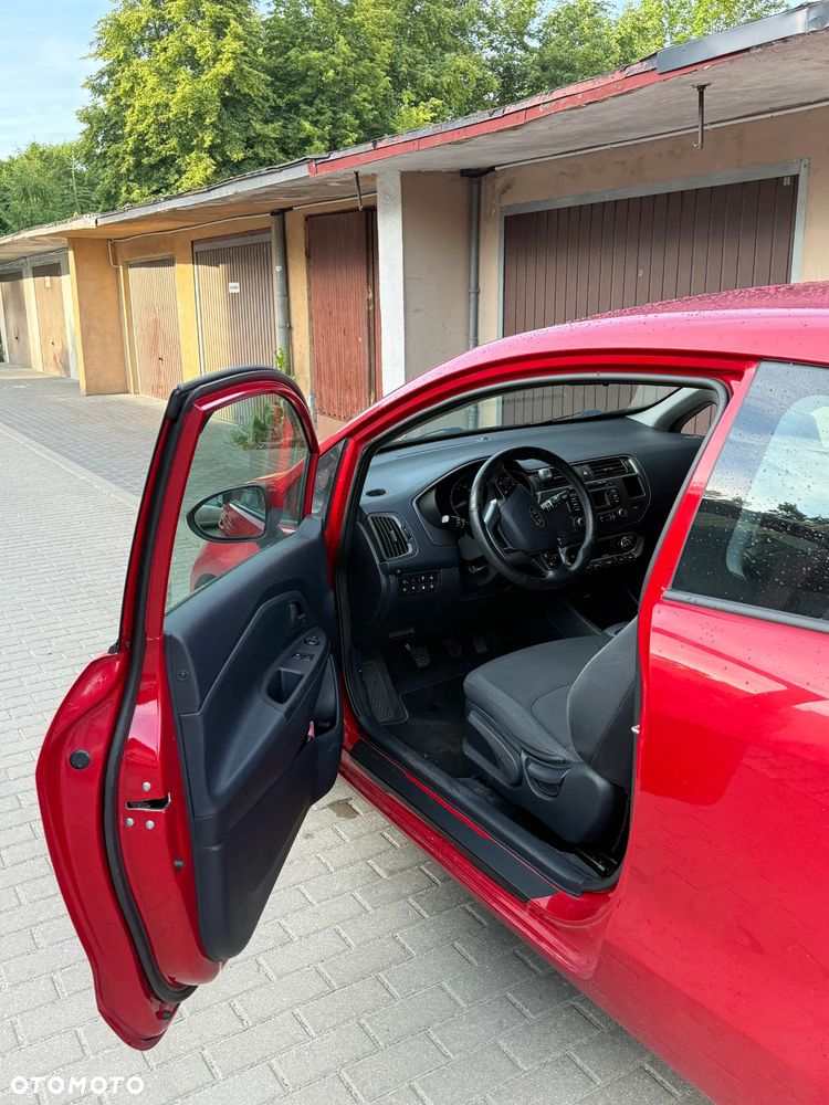 Kia Rio 1.4 Dream Team Edition - 6