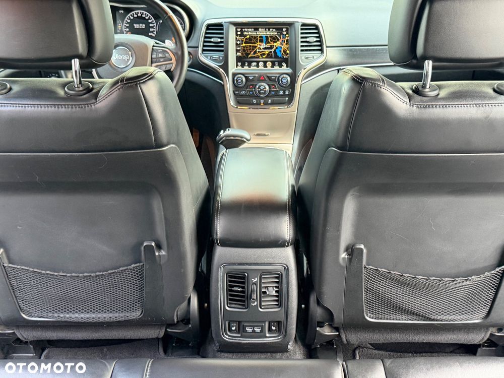 Jeep Grand Cherokee - 33