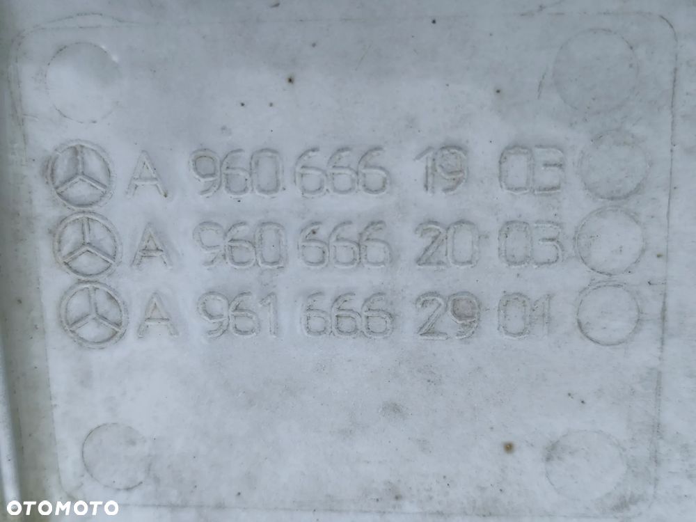 mercedes actros MP4 stopień stopnica schodek A9606661903 A9606661703 - 9