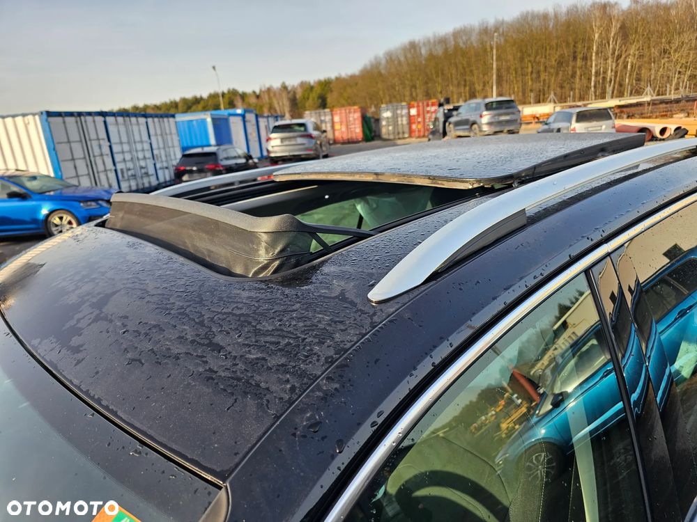 Volkswagen Tiguan 2.0 TDI SCR 4MotION DSG Elegance - 24