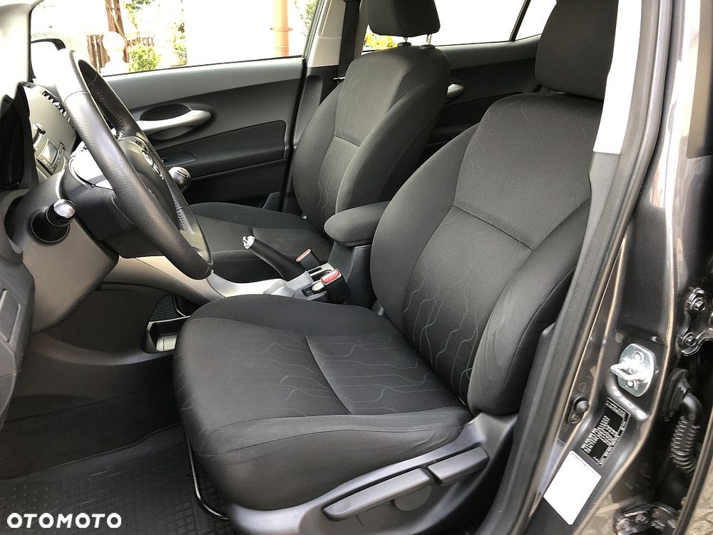 Toyota Auris - 10
